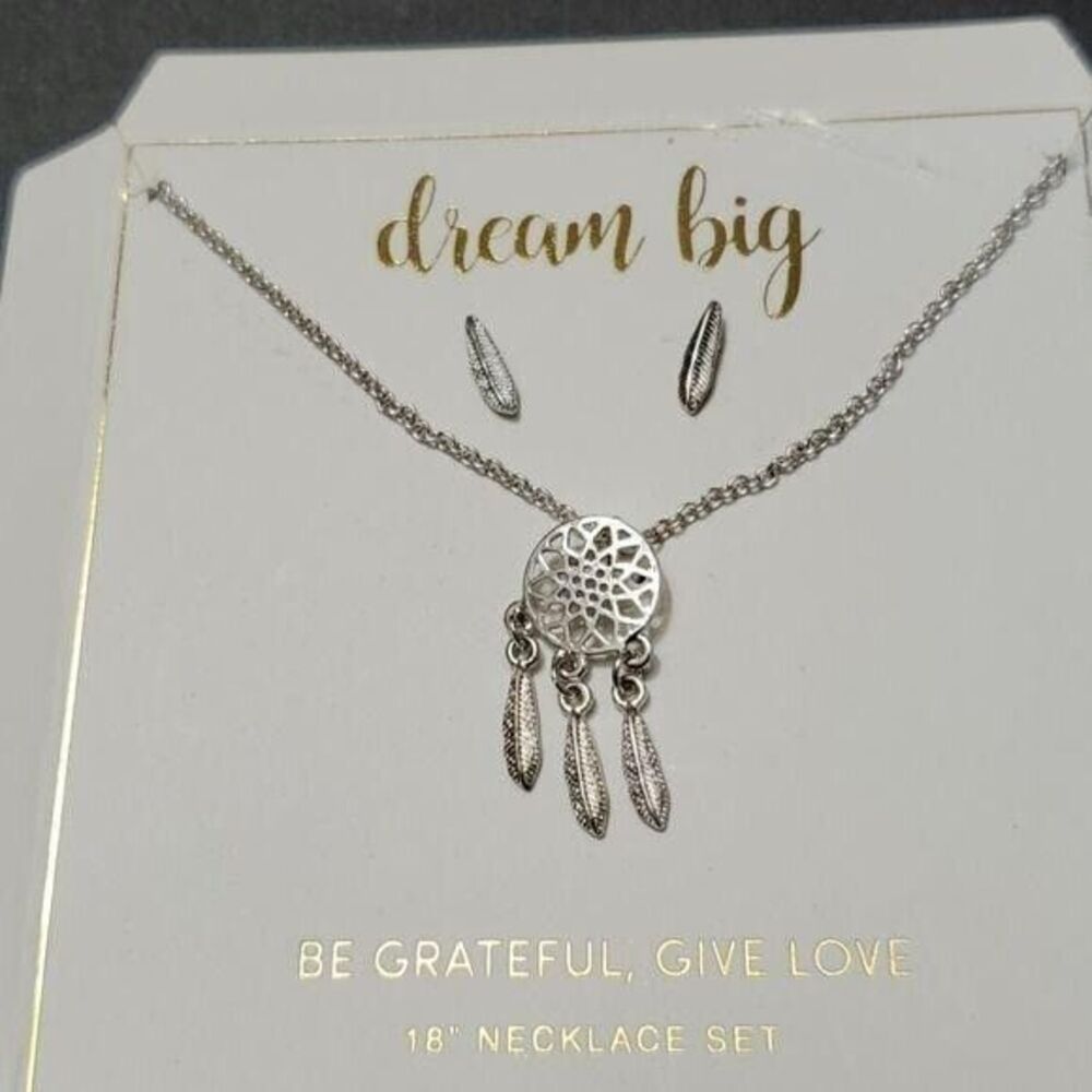 Dream big necklace and earring set